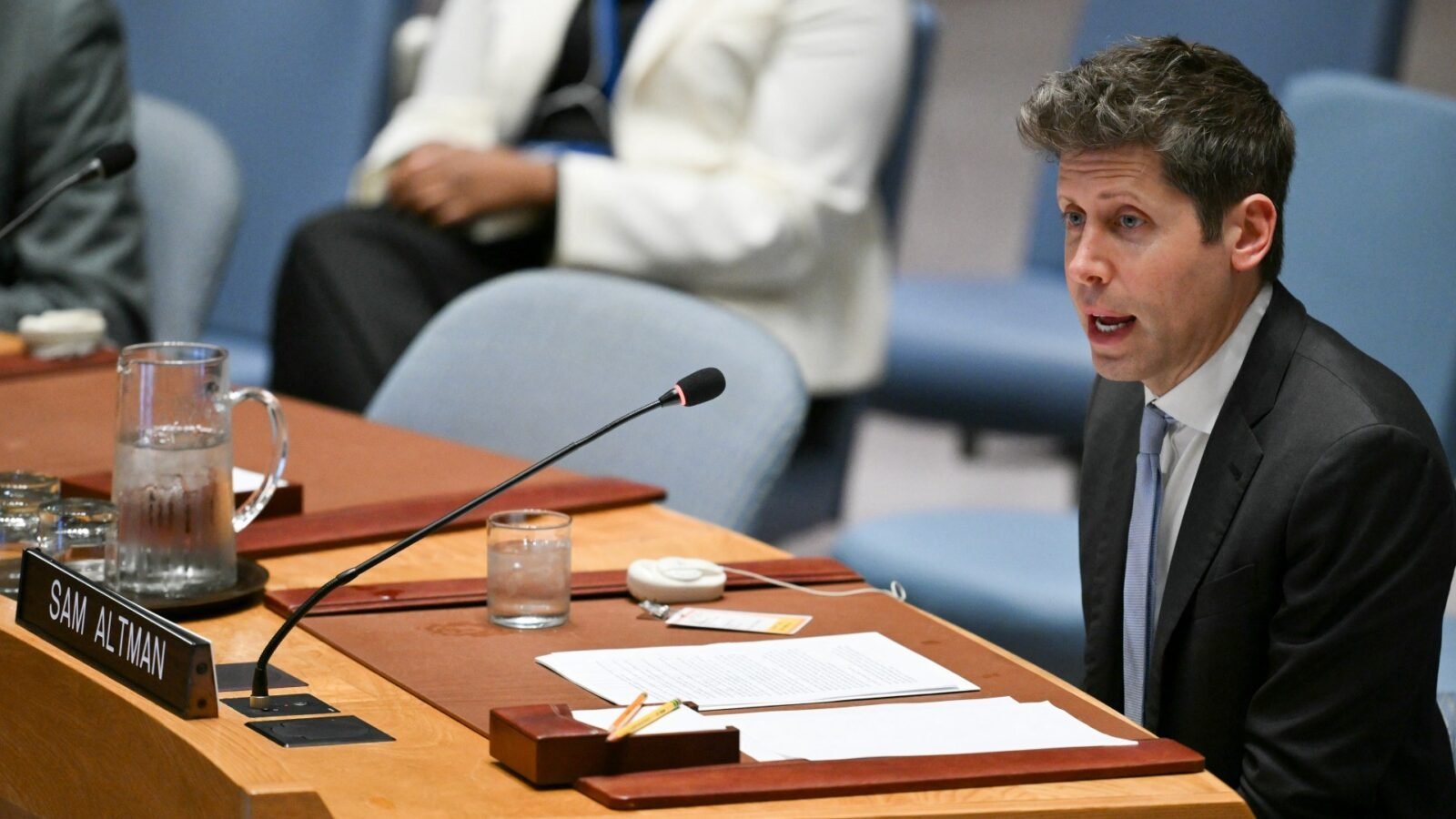 Altman e Amodei pedem fiscal global de IA na ONU