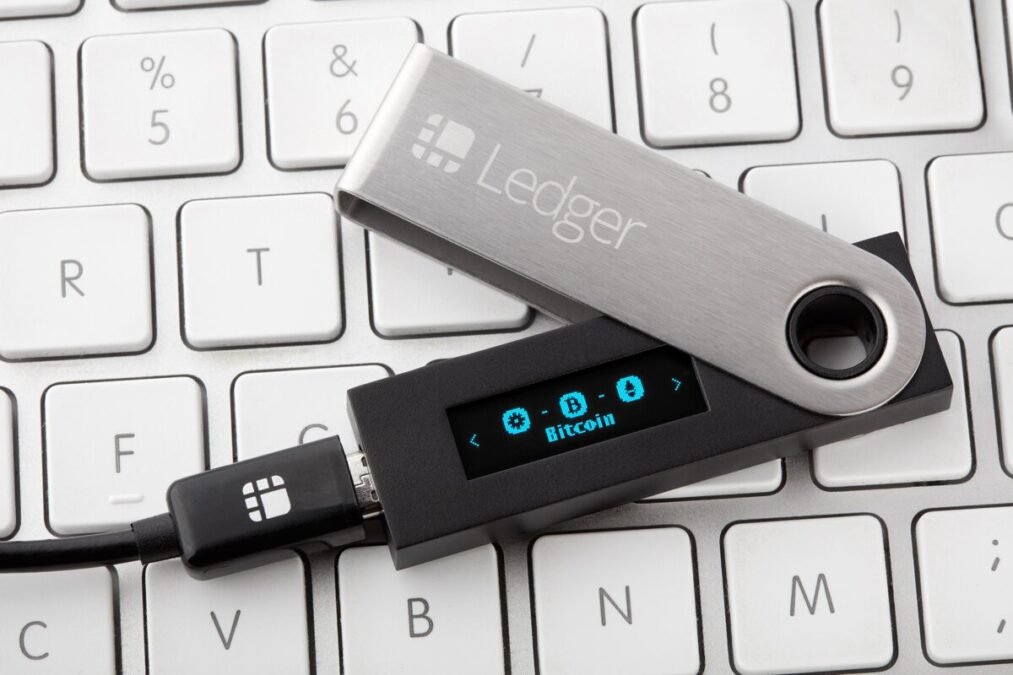 Golpe da carteira cripto lacrada com eSIM: como evitar